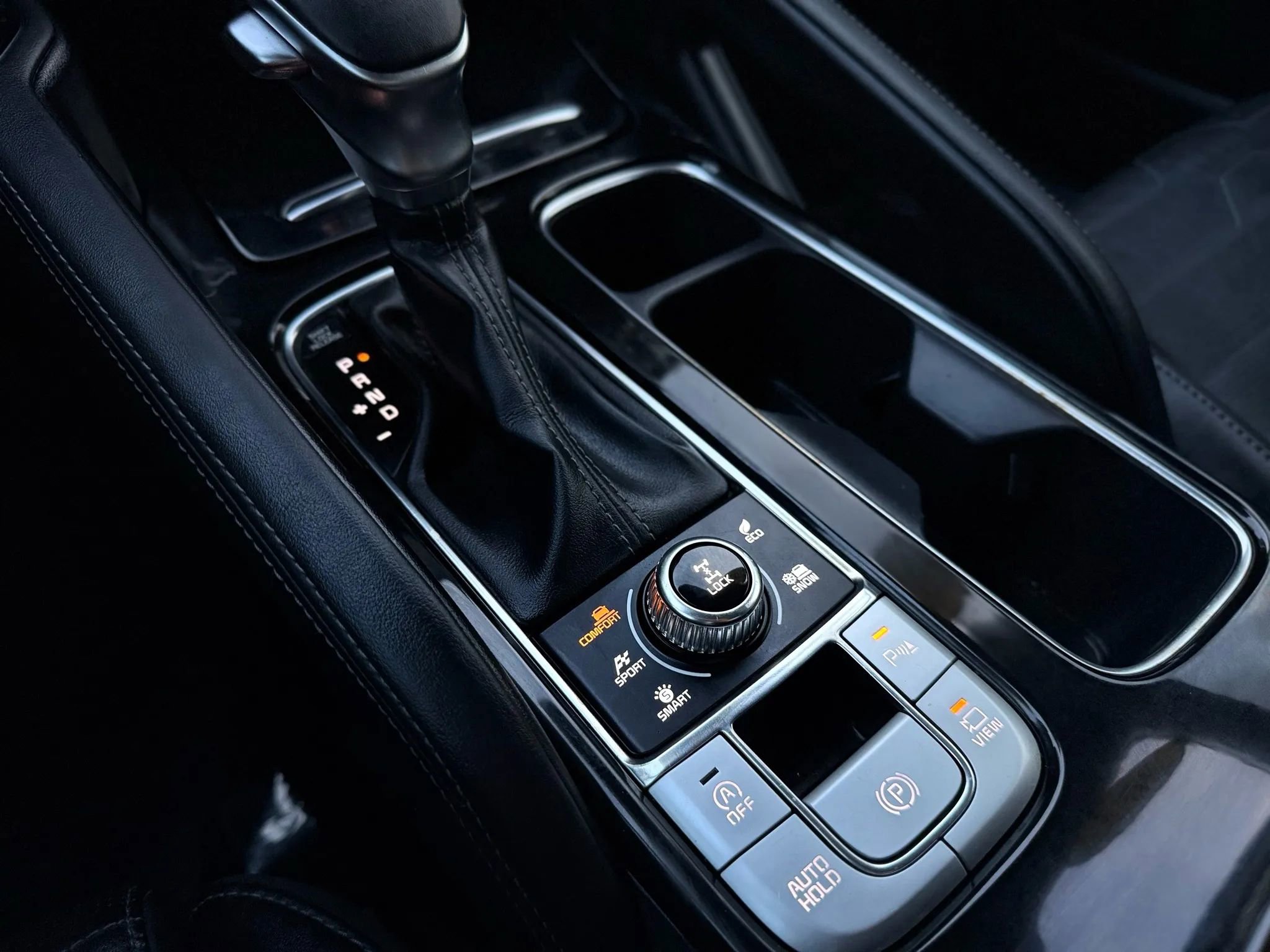 Used 2022 Kia Telluride SX w/ SX Prestige Package image 45