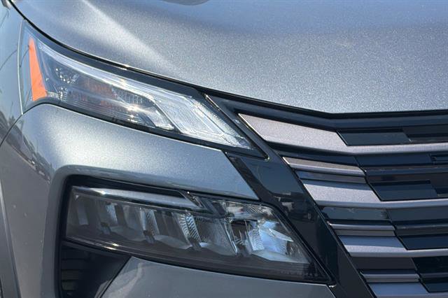 New 2026 Nissan Rogue SV FWD image 31