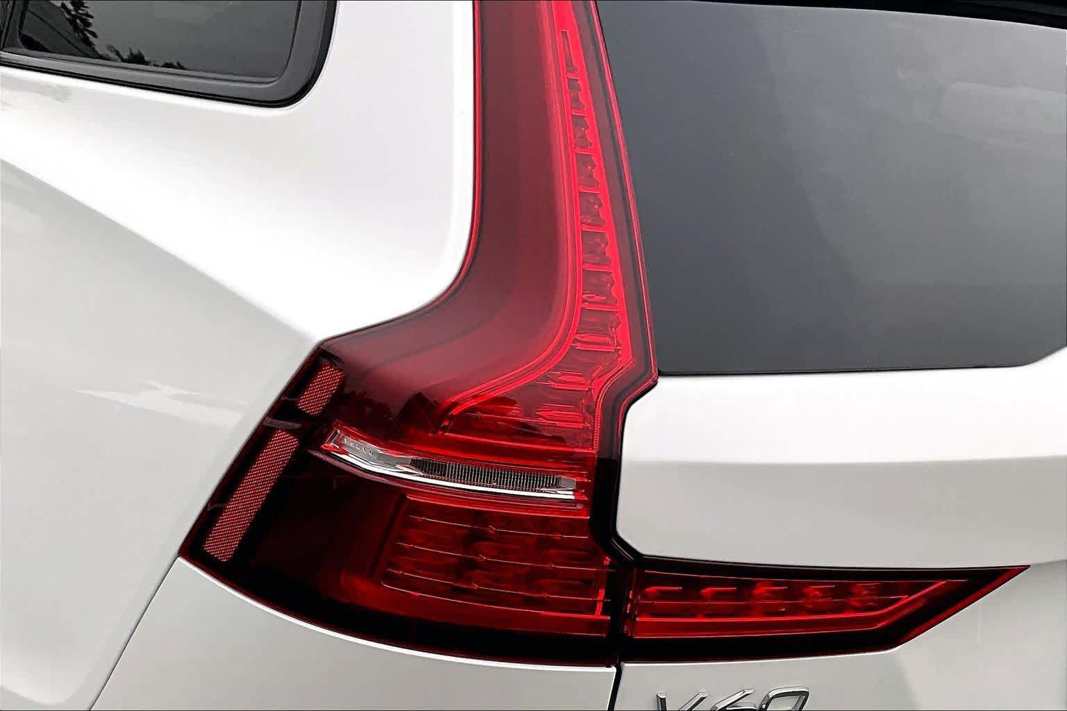 New 2026 Volvo V60 B5 Cross Country Plus w/ Climate Package AWD/4WD image 5