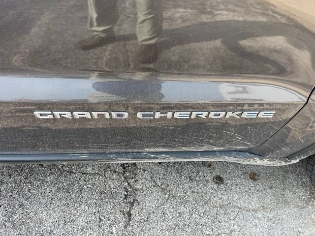 Used 2016 Jeep Grand Cherokee Limited w/ Luxury Group II AWD/4WD image 8