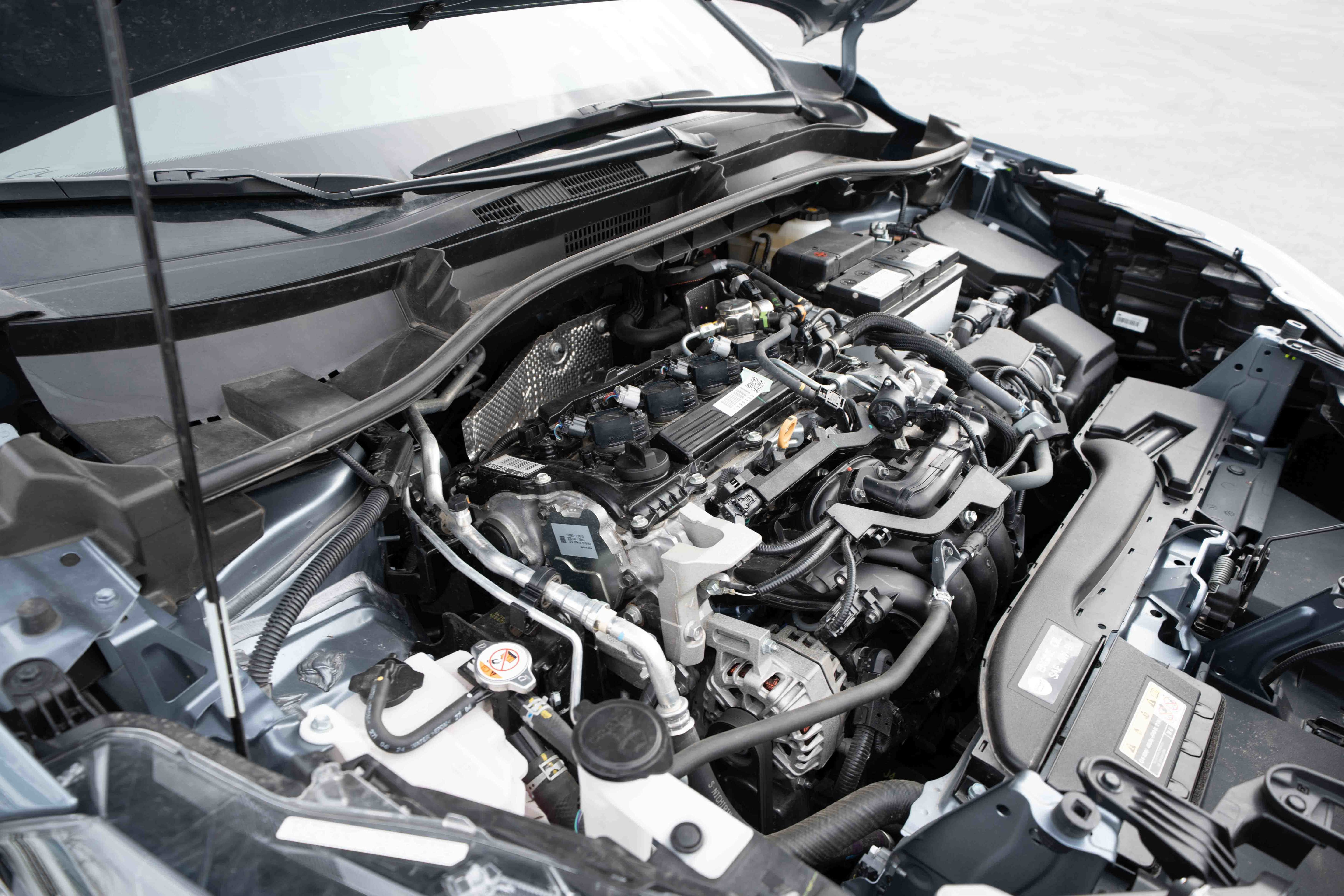 Used 2024 Toyota Corolla Cross LE image 32