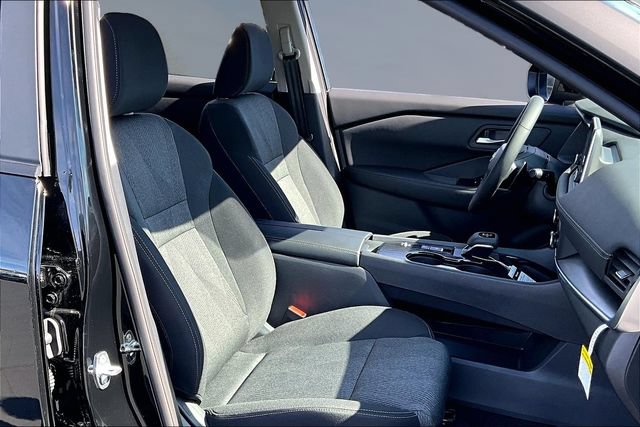 New 2026 Nissan Rogue SV FWD image 9