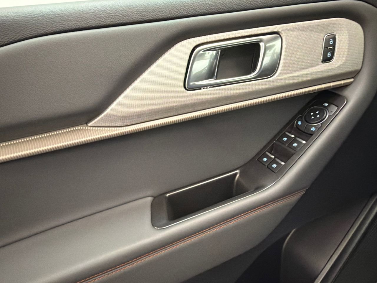 New 2026 Ford Explorer Active w/ Active Comfort Package image 35