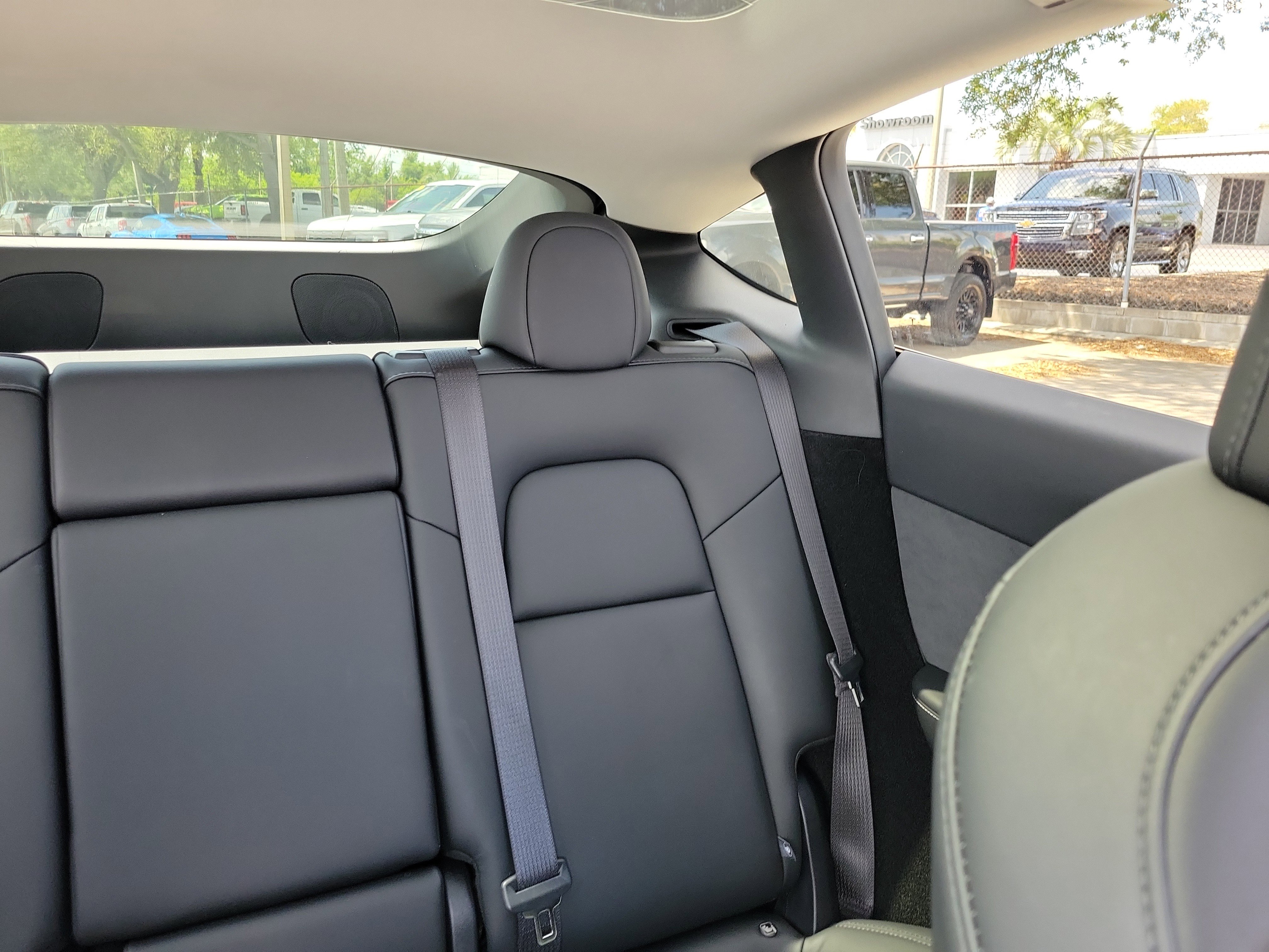 Used 2025 Tesla Model Y Long Range AWD/4WD image 12