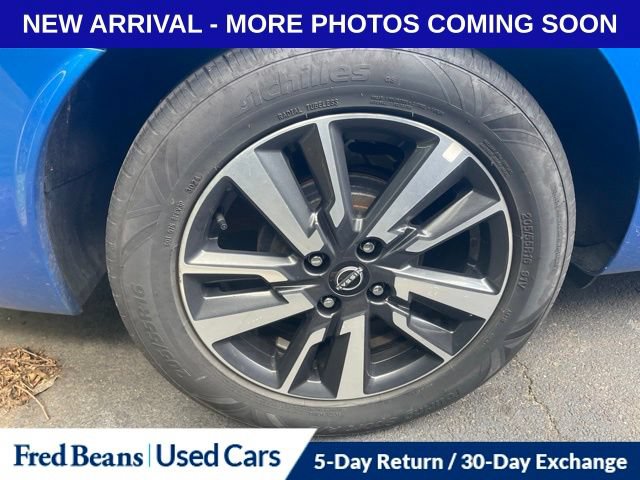 Used 2024 Nissan Versa SV FWD image 16