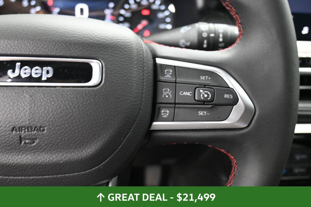 Used 2025 Jeep Compass Trailhawk AWD/4WD image 42
