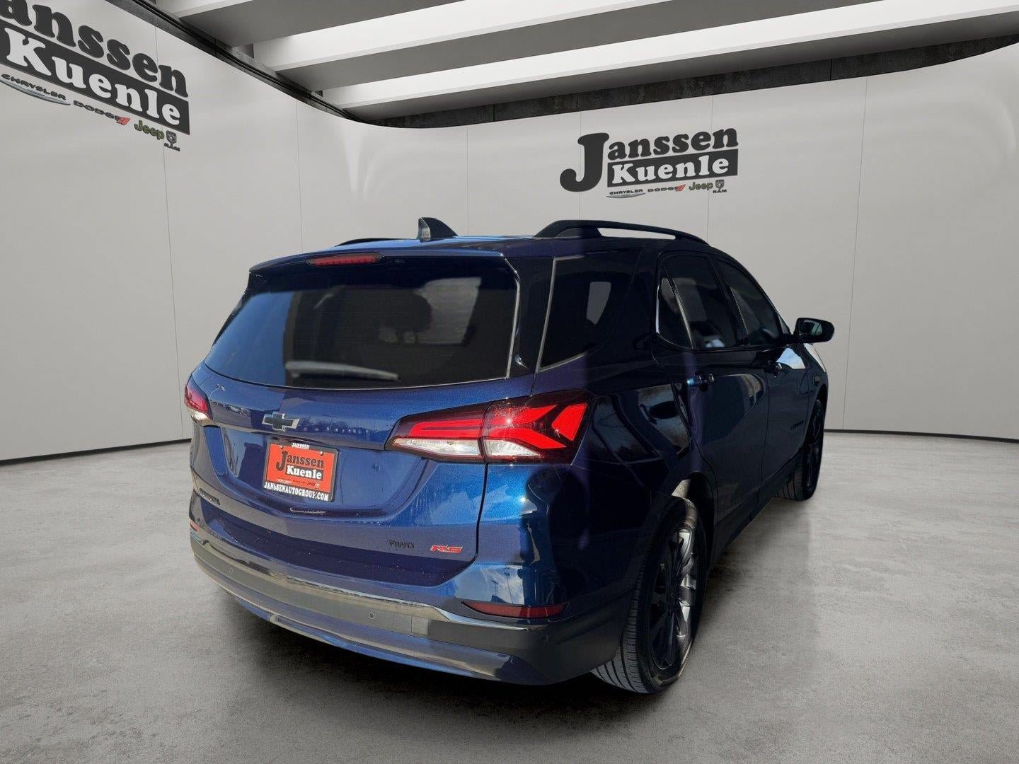 Used 2023 Chevrolet Equinox RS AWD/4WD image 3