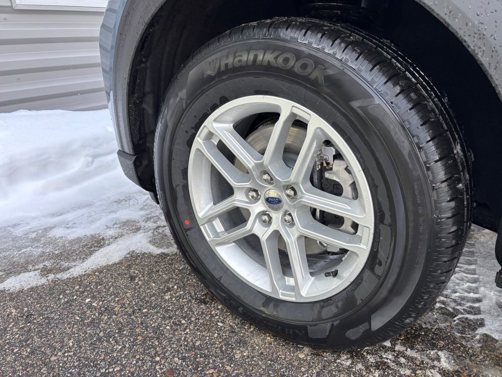 New 2026 Ford Explorer Active image 11