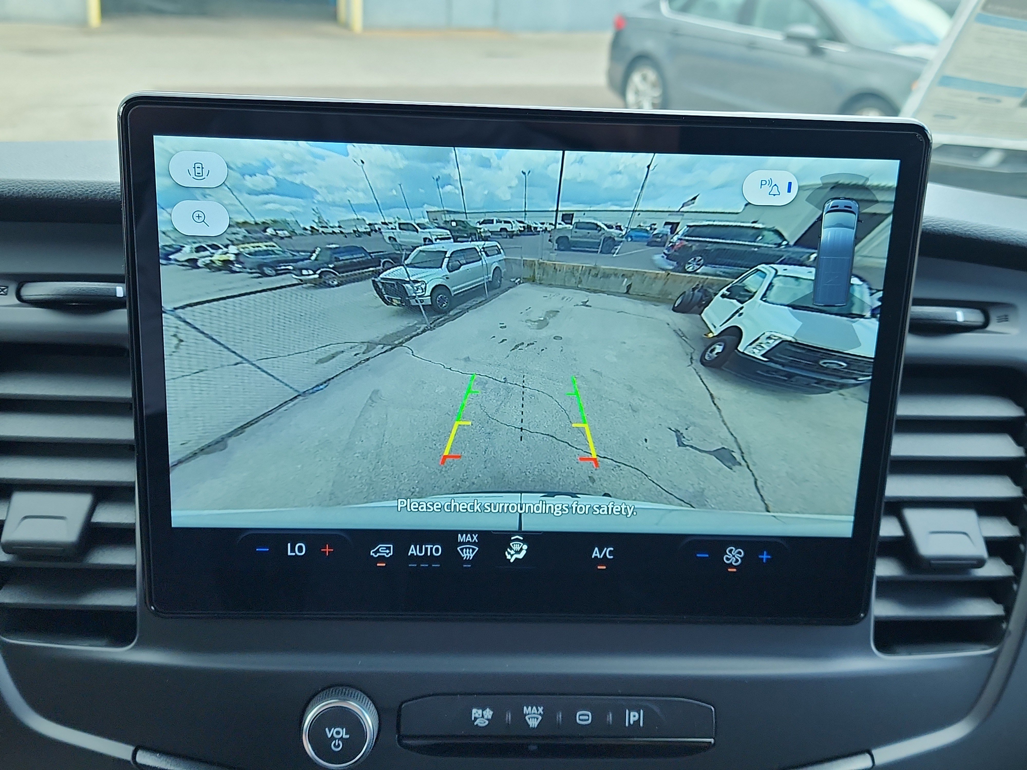 New 2026 Ford Transit 250 148 Medium Roof image 19
