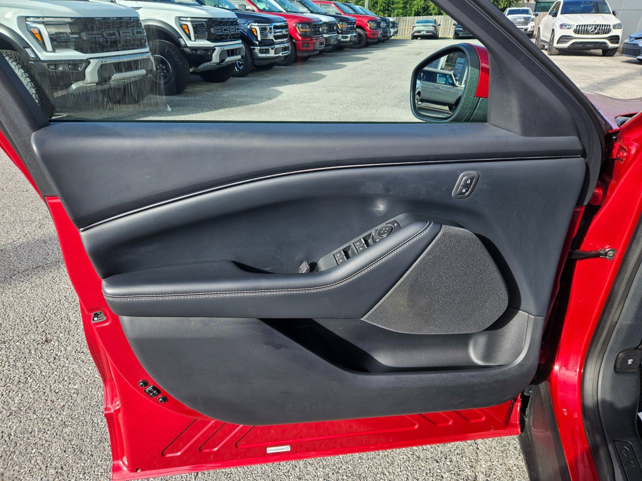 Used 2021 Ford Mustang Mach-E Select image 21