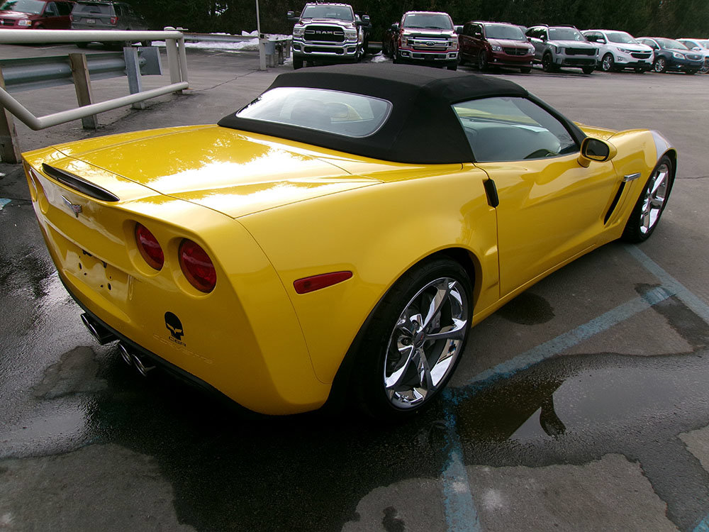 Used 2011 Chevrolet Corvette Grand Sport w/ Preferred Equipment Group RWD image 5