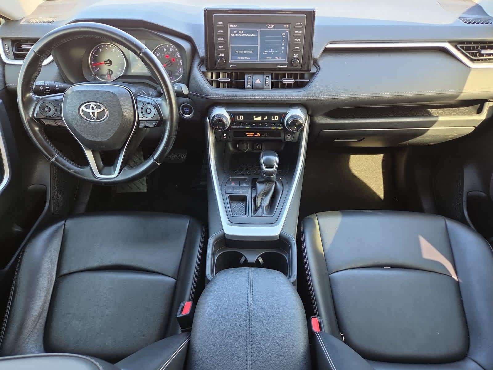 Used 2020 Toyota RAV4 XLE Premium FWD image 14
