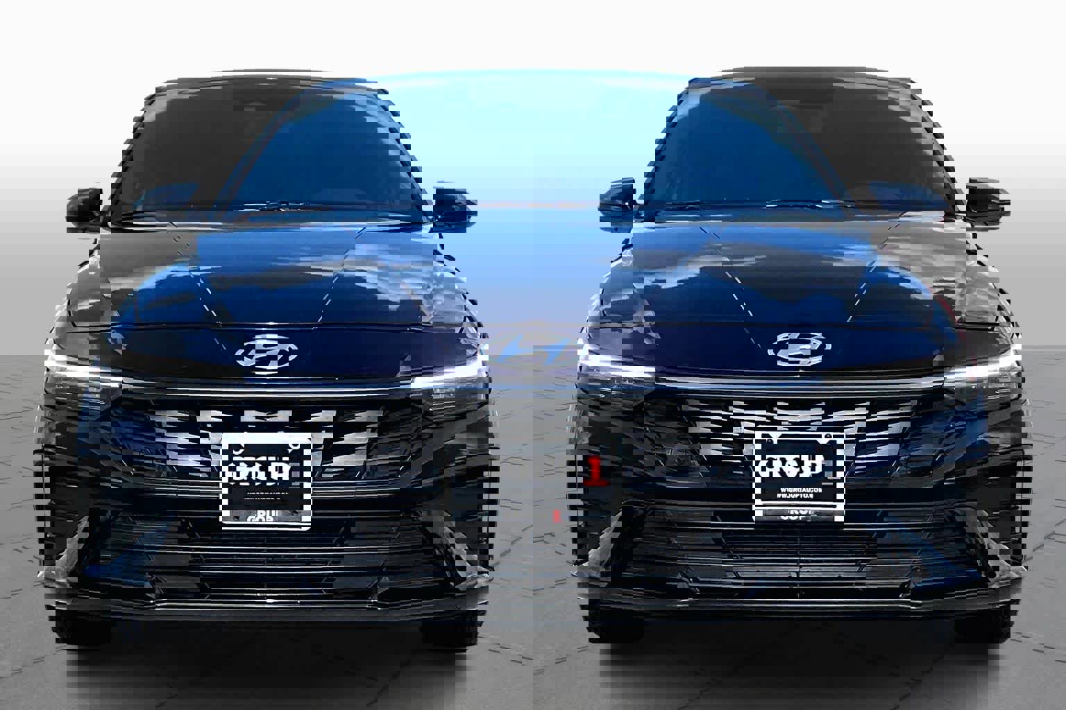 Certified 2025 Hyundai Elantra Sport image 8