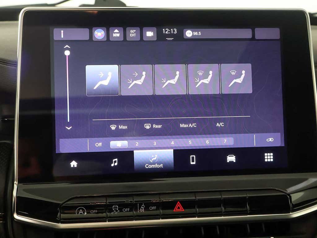 Used 2022 Jeep Compass Altitude w/ Sun and Sound Group image 43