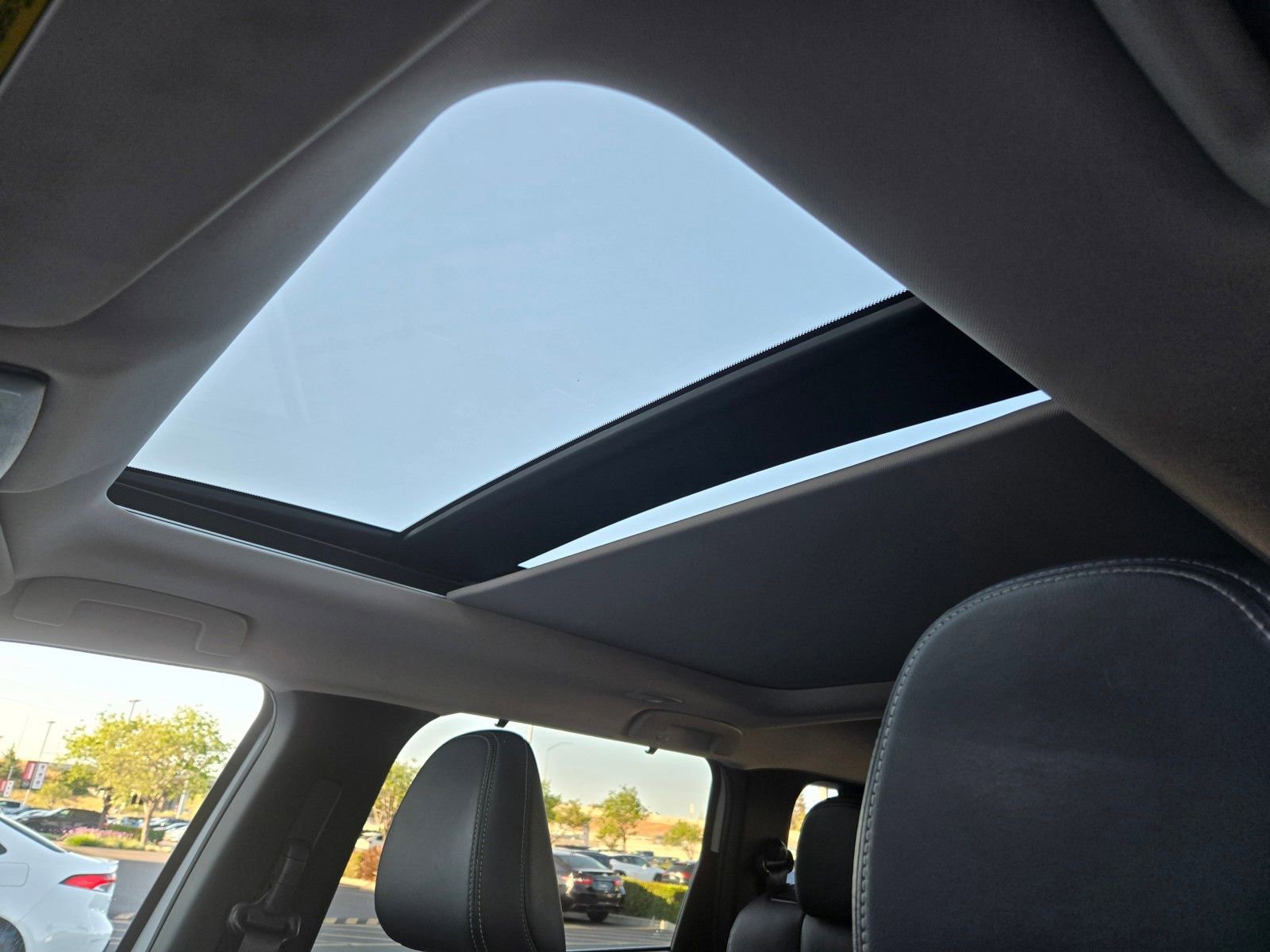 Used 2025 Mitsubishi Outlander SEL Black Edition image 18