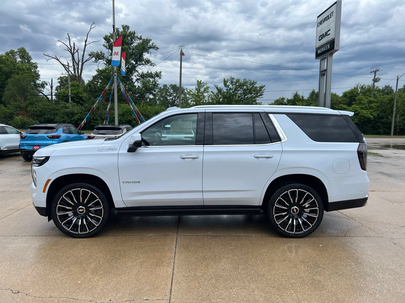 New 2026 Chevrolet Tahoe High Country AWD/4WD image 6