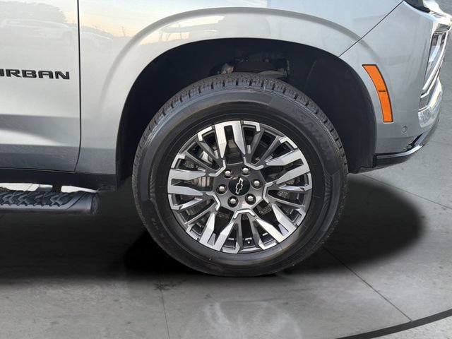 Certified 2025 Chevrolet Suburban Z71 AWD/4WD image 30