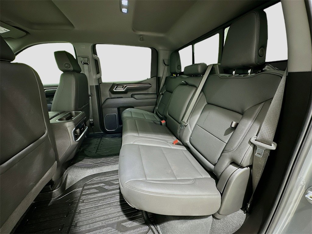 Used 2025 GMC Sierra 1500 SLT image 25