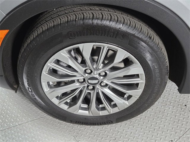 Certified 2024 Cadillac XT4 Premium Luxury image 9