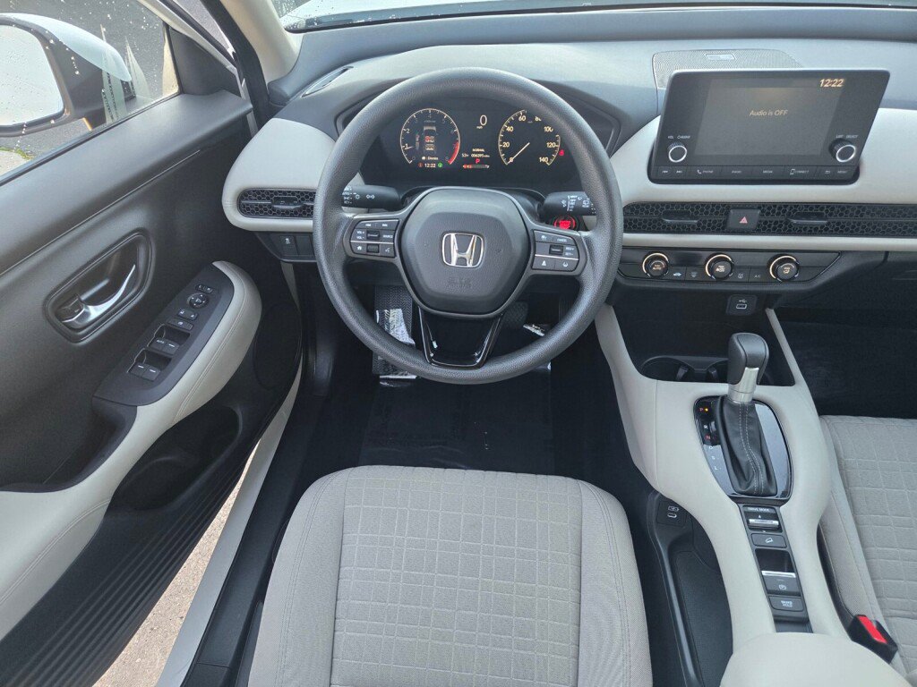 Certified 2025 Honda HR-V LX image 11
