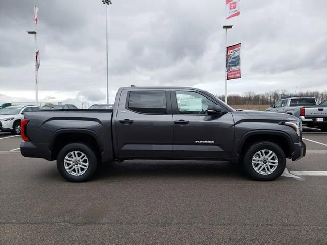New 2025 Toyota Tundra SR5 image 4
