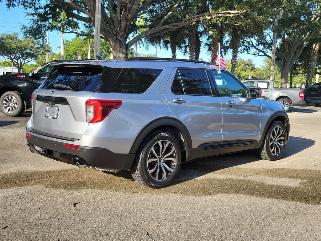 Used 2023 Ford Explorer ST-Line w/ Class IV Trailer Tow Package RWD image 3
