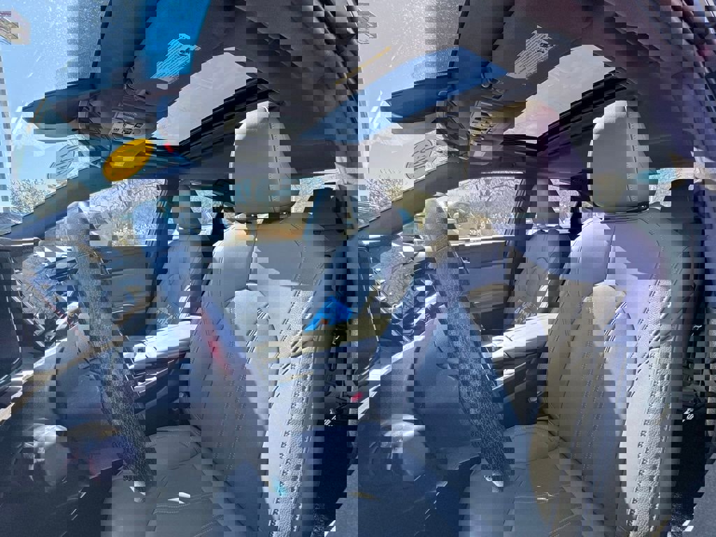 Used 2019 Toyota Avalon XLE w/ Moonroof Package image 26