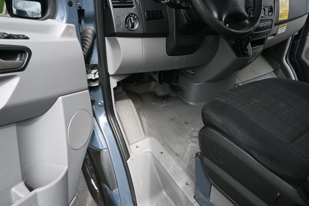 Used 2018 Mercedes-Benz Sprinter 2500 image 7