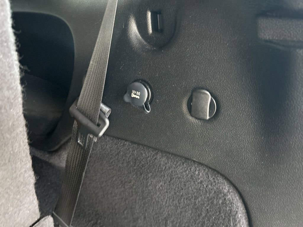 Used 2018 Dodge Durango R/T w/ Blacktop Package image 39