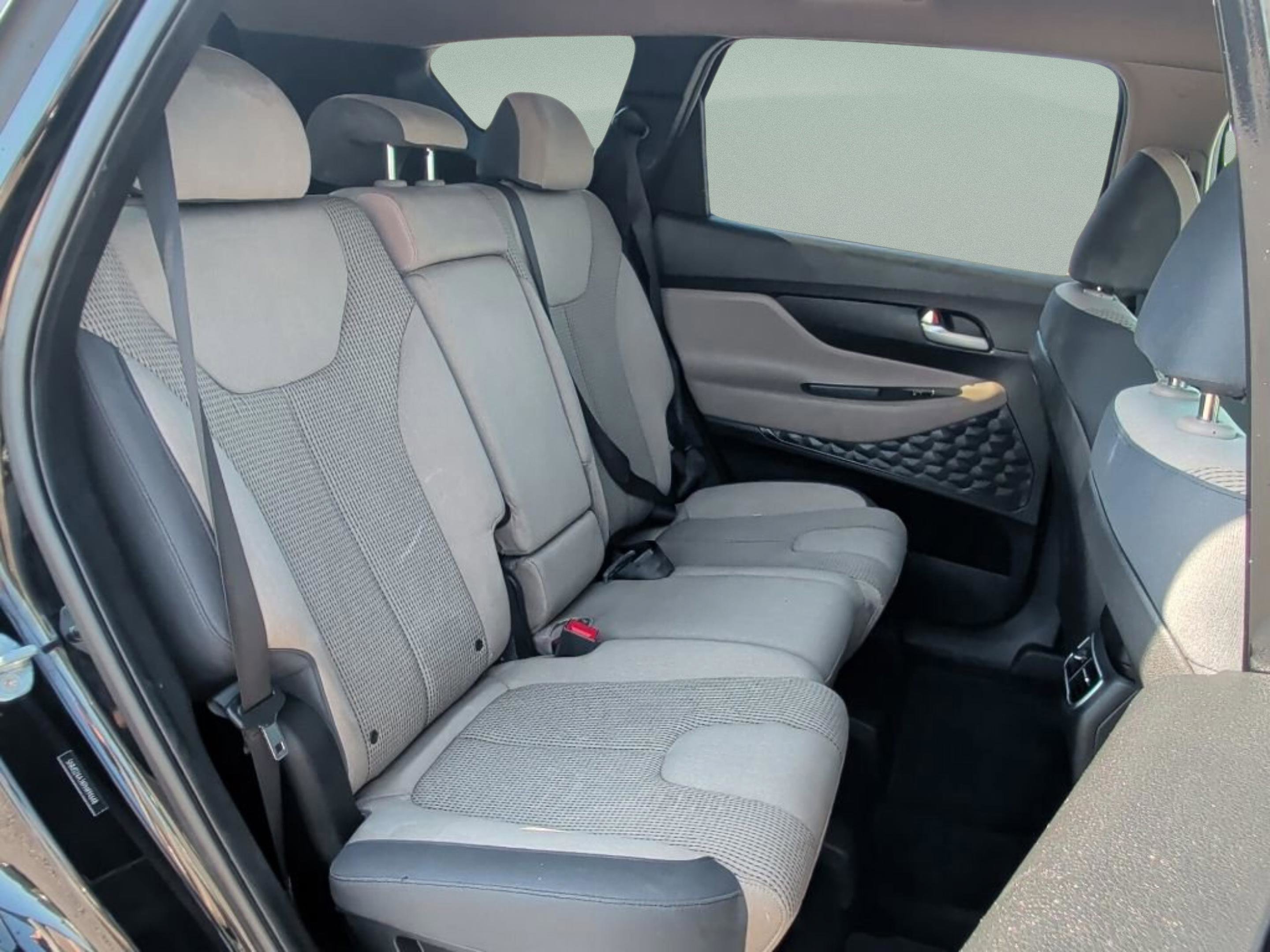 Used 2023 Hyundai Santa Fe SEL FWD image 31