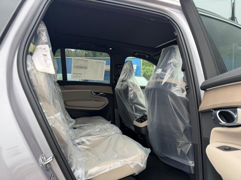 New 2026 Volvo XC90 B6 Plus w/ Protection Package Premier AWD/4WD image 4