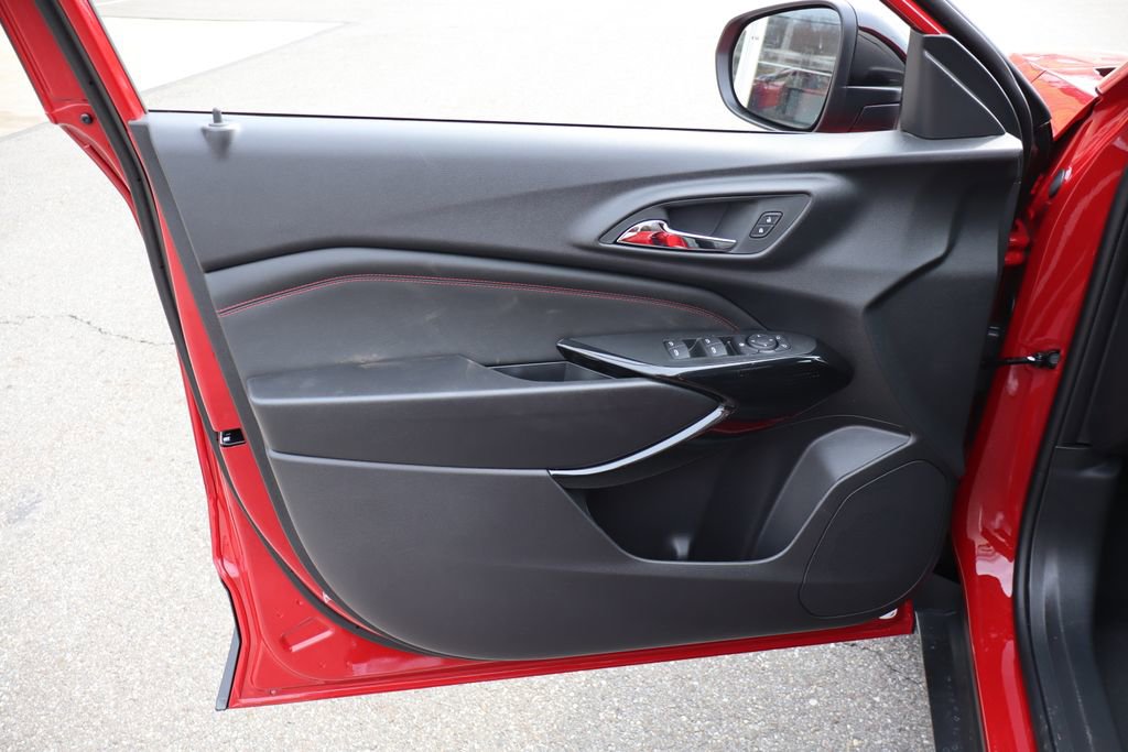 New 2026 Chevrolet Trax RS w/ Driver Confidence Package FWD image 9