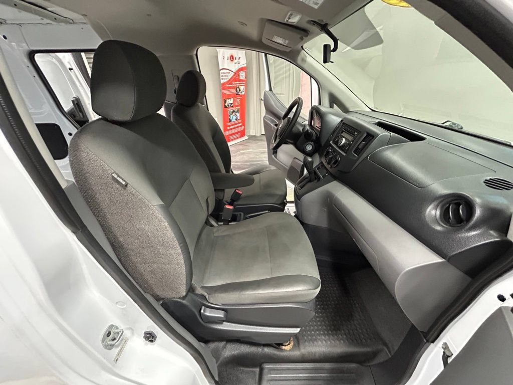Used 2015 Nissan NV200 SV w/ Back Door Glass Package FWD image 32