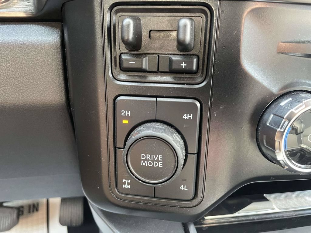 Certified 2024 Ford F250 Lariat w/ Lariat Ultimate Package AWD/4WD image 24