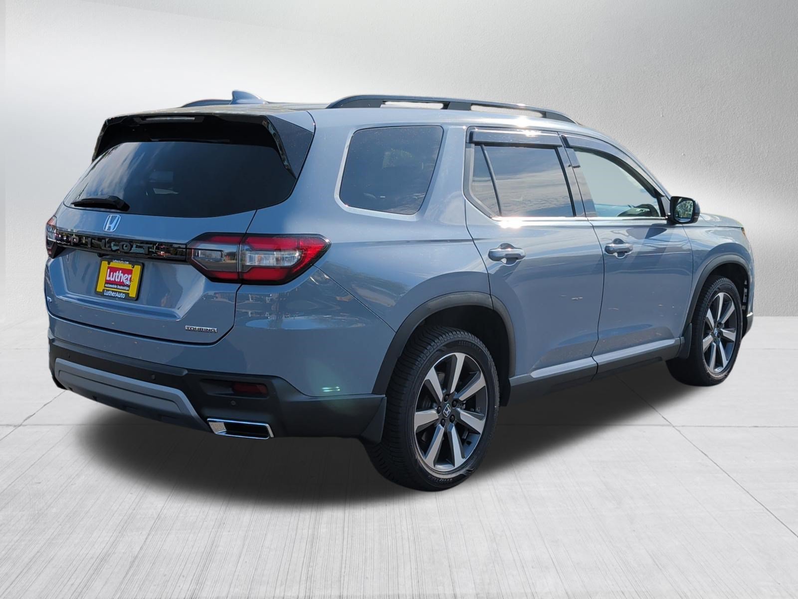 Used 2023 Honda Pilot Touring image 7