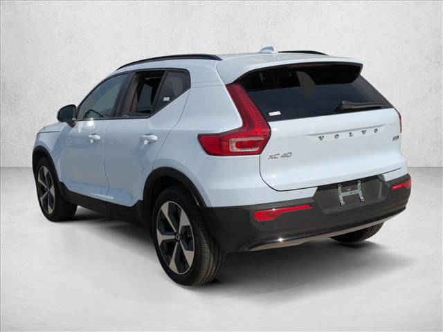 Used 2024 Volvo XC40 B5 Plus AWD/4WD image 7