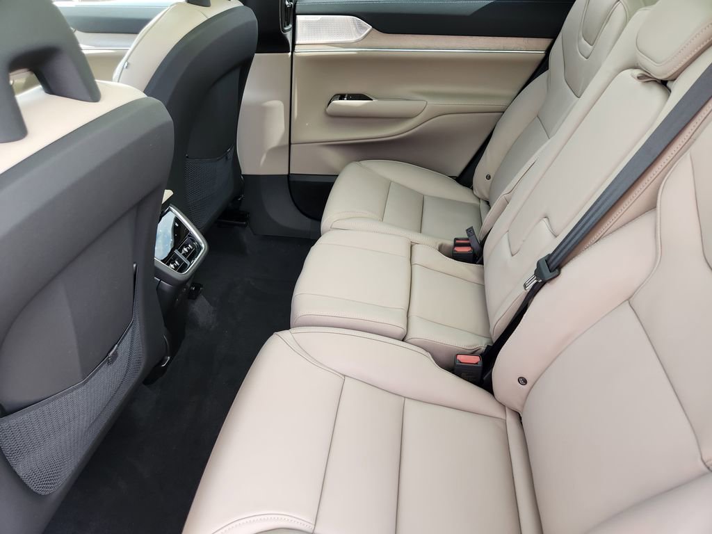 New 2026 Volvo EX90 Ultra image 18