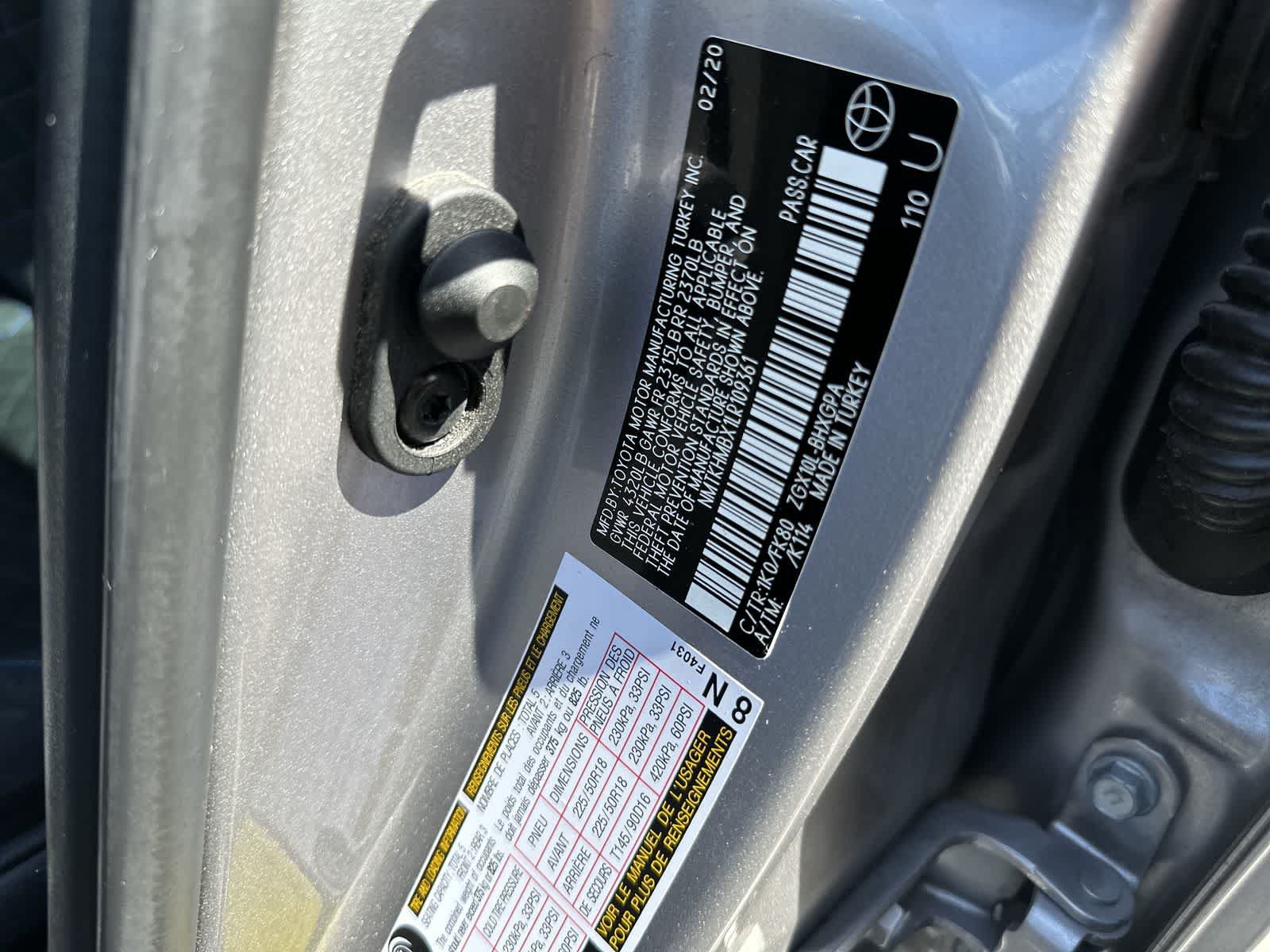 Used 2020 Toyota C-HR XLE FWD image 24