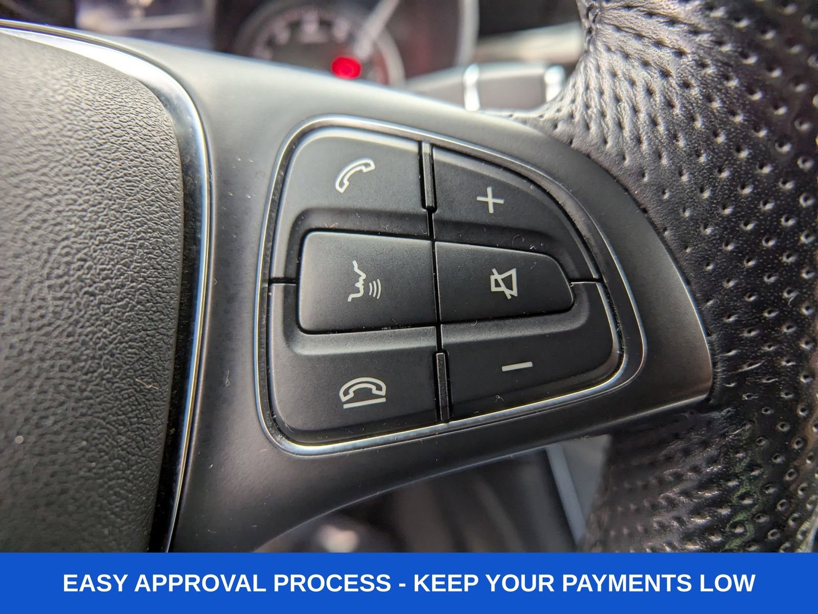 Used 2019 Mercedes-Benz GLC 300 4MATIC w/ Premium Package image 33