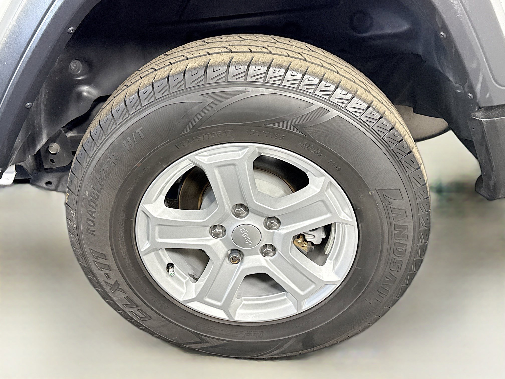 Used 2018 Jeep Wrangler Unlimited Sport S image 37