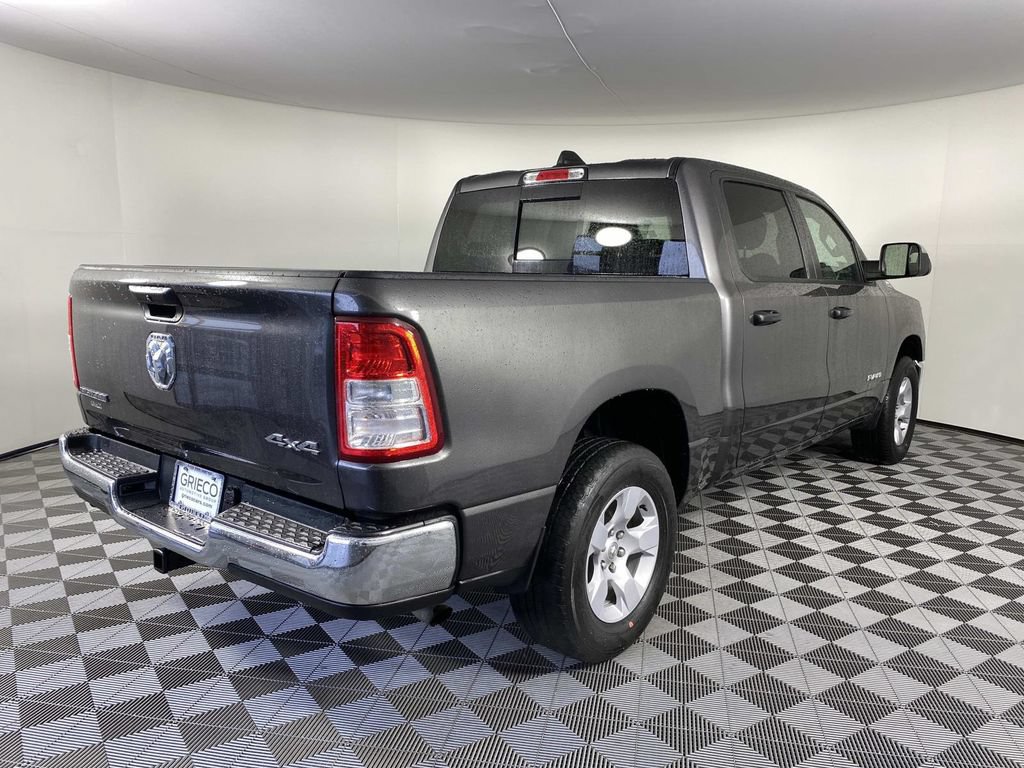 Used 2023 RAM 1500 4x4 Crew Cab image 9