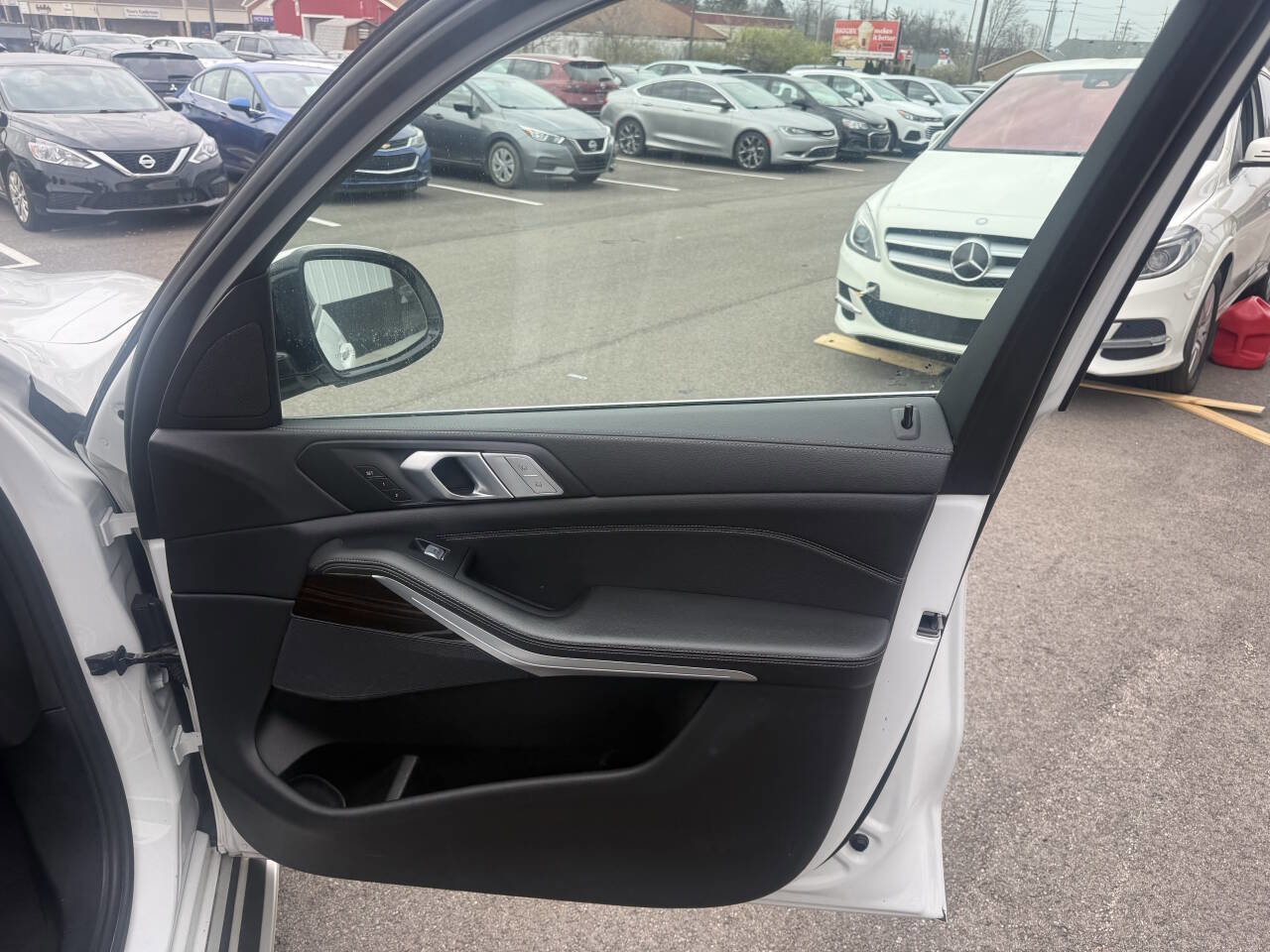 Used 2021 BMW X7 xDrive40i w/ Parking Assistance Package image 19