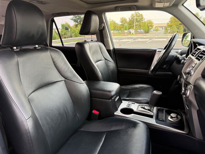 Used 2013 Toyota 4Runner Limited AWD/4WD image 37