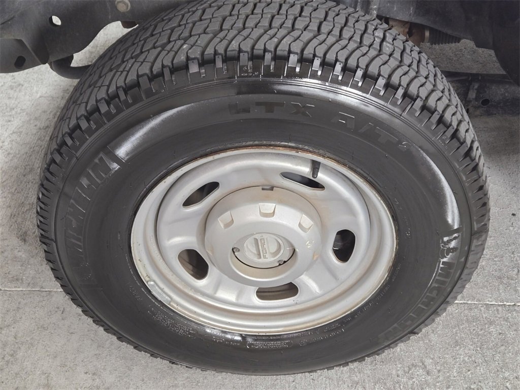 Used 2011 Ford F250 XL w/ Skid Plate Pkg image 11