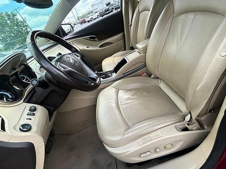Used 2010 Buick LaCrosse CXL w/ Luxury Package AWD/4WD image 9