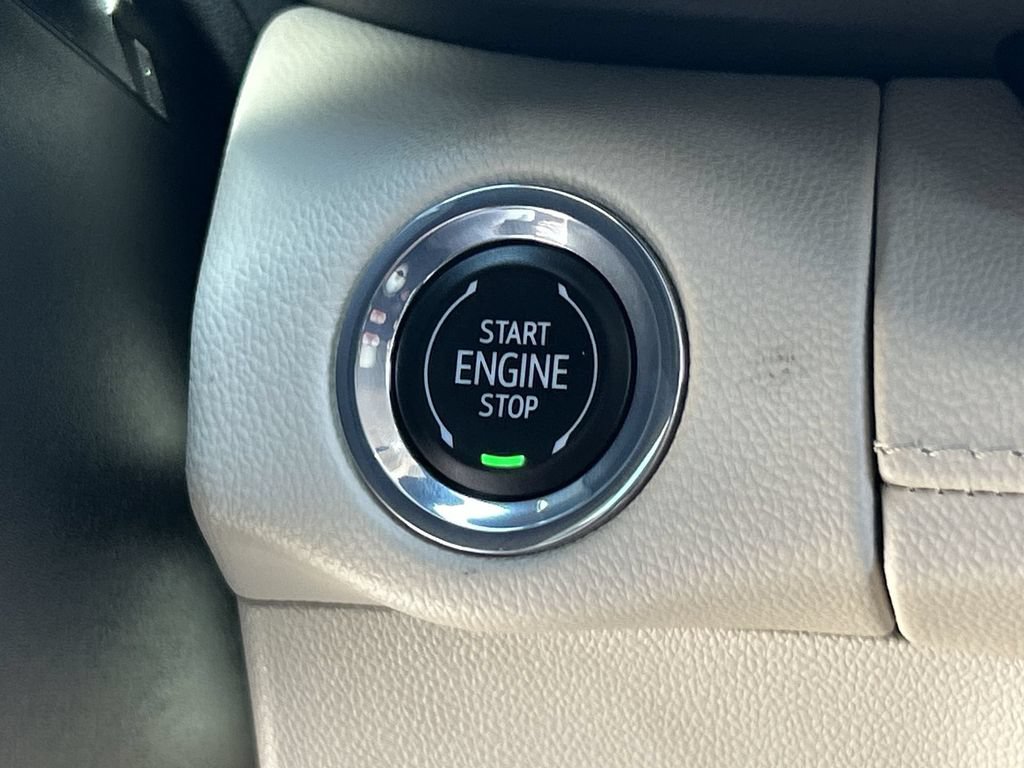 Used 2023 Buick Envision Preferred FWD image 17