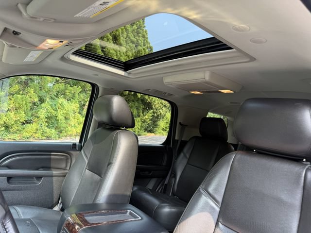 Used 2013 GMC Yukon Denali AWD/4WD image 12