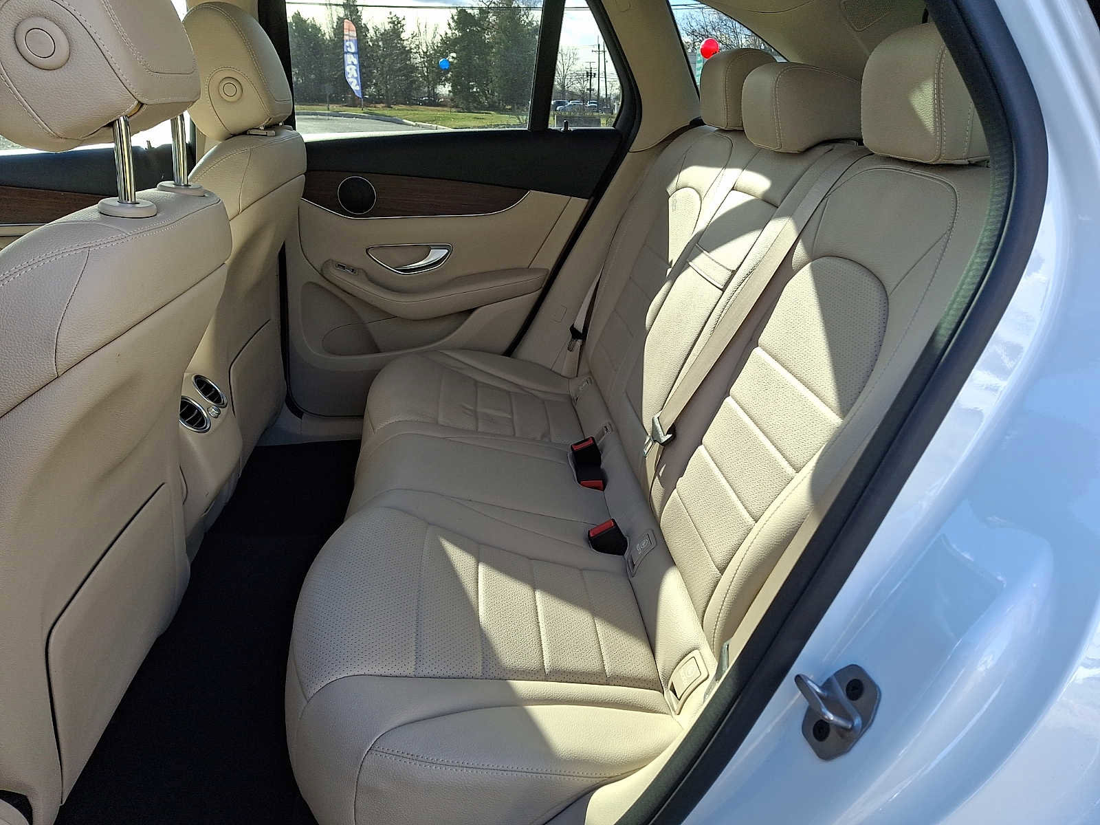 Used 2021 Mercedes-Benz GLC 300 4MATIC image 8