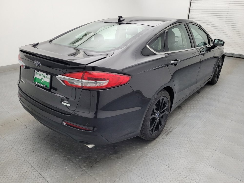 Used 2019 Ford Fusion SE w/ Equipment Group 151A FWD image 9