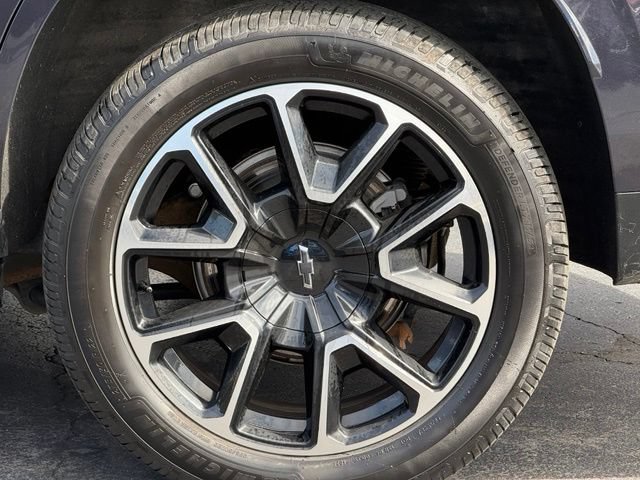 Used 2022 Chevrolet Tahoe RST w/ Luxury Package AWD/4WD image 11